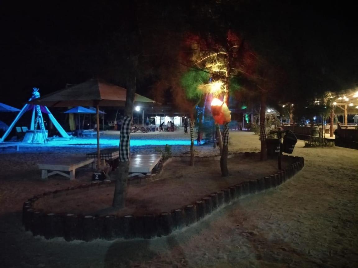 Madu Tiga Beach And Resort Tanjungpinang Zewnętrze zdjęcie