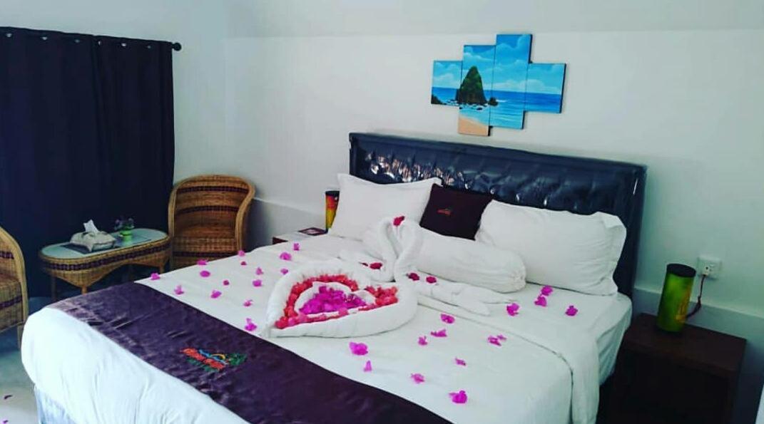 Madu Tiga Beach And Resort Tanjungpinang Zewnętrze zdjęcie
