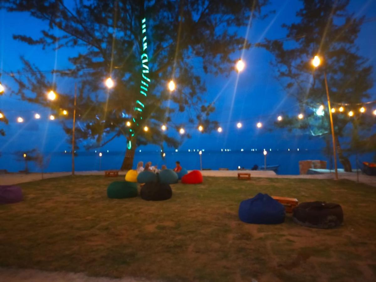 Madu Tiga Beach And Resort Tanjungpinang Zewnętrze zdjęcie