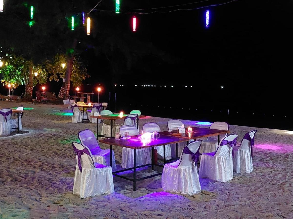 Madu Tiga Beach And Resort Tanjungpinang Zewnętrze zdjęcie