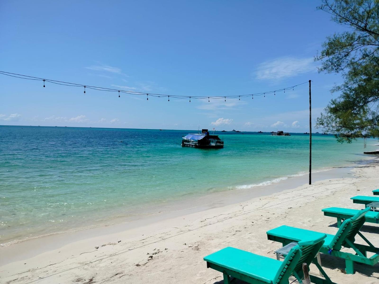Madu Tiga Beach And Resort Tanjungpinang Zewnętrze zdjęcie
